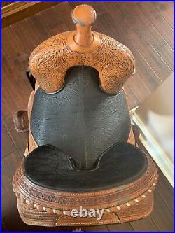 13-1/2 Circle Y Tammy Fischer Treeless Barrel Saddle Wide Fit