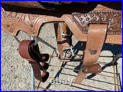 14 Silver Royal Pistol Annie western barrel saddle withcrossed pistol conchos