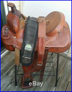 15.5 Circle Y Roping Roper Western Saddle Model # 3767 With Girth & Rear Cinch