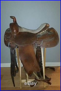 15 Bob's Custom Saddle Vintage Pre-owned Shows Wear