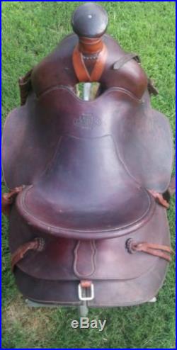 15 vintage Visalia Saddle, D E Walker Roping Saddle, Buckaroo, Ranch Roping, DECOR
