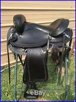 16 black leather hornless gaited horse trail/endurance saddle