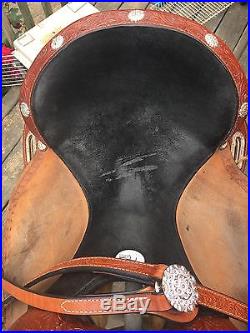 16 circle y kelly kaminski blaze flex 2 barrel saddle with matching tack set