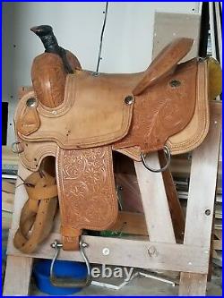 16 inch seat Roping Saddle