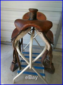 16 used Brown Dakota Slick Seat Roping Saddle with Bear Trap