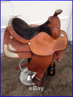 Beautiful Circle Y Western Saddle 15, Cinch Girth 30, Yoakum Texas, Equitation