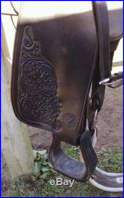 Black Circle Y Show Saddle with matching breast collar