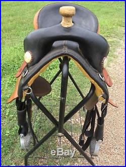 Bob Marshall Treeless Endurance Saddle 15 In Black And Brown With Horn