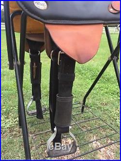 Bob Marshall Treeless Endurance Saddle 15 In Black And Brown With Horn