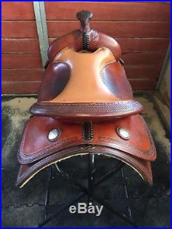 Bob's Reining Saddle Hard To Find 14 1/2 With 2 Sets Of Fenders
