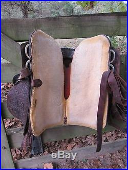 CIRCLE Y SHOW OR WESTERN PLEASURE 15 1/2 Seat Saddle with Silver TrimVery Nice