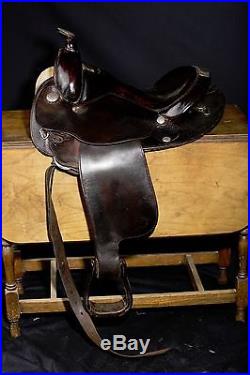 Circle Y Equitation Arabian Saddle, 15, dark oil in great used shape