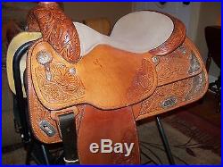 Circle y show saddle 16in seat