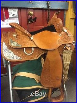 Gorgeous Used Circle Y Western Pleasure Show Saddle 15.5 Seat