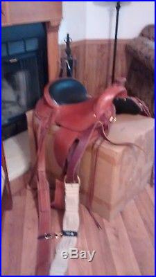Parelli, Classic Easy Rider saddle, 16.5 inch seat, less than 15 rides