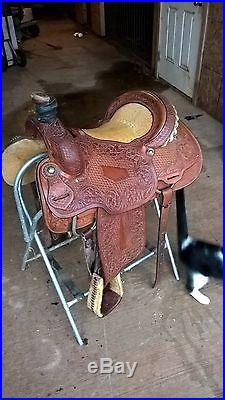 Roping western saddle Tucker custom tooled 16 ostrich quil seat