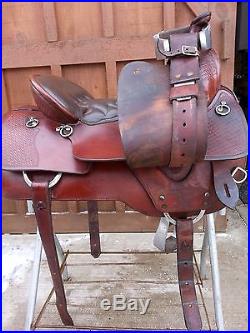 Tucker Custom made western saddle, 16.5 seat in EUC