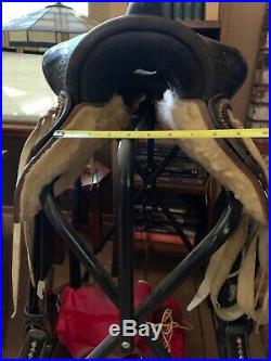 Vintage Sears Western Horse Show saddle Excellent condition 15 inch seat